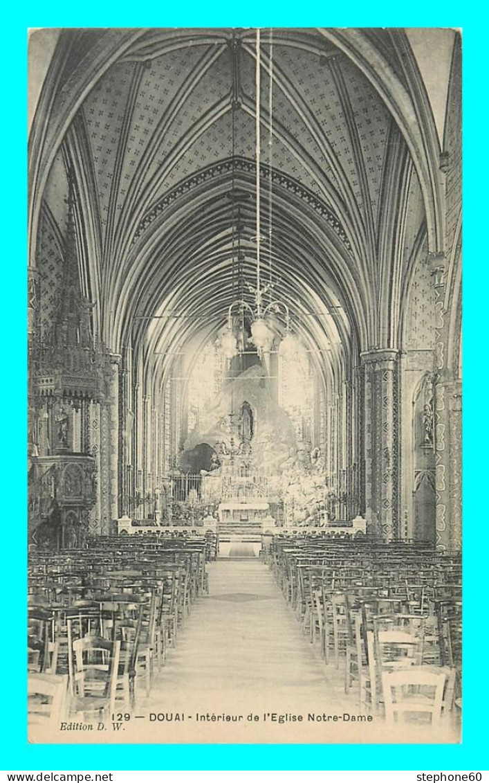 A813 / 615 59 - DOUAI Intérieur De L'Eglise Notre Dame - Douai