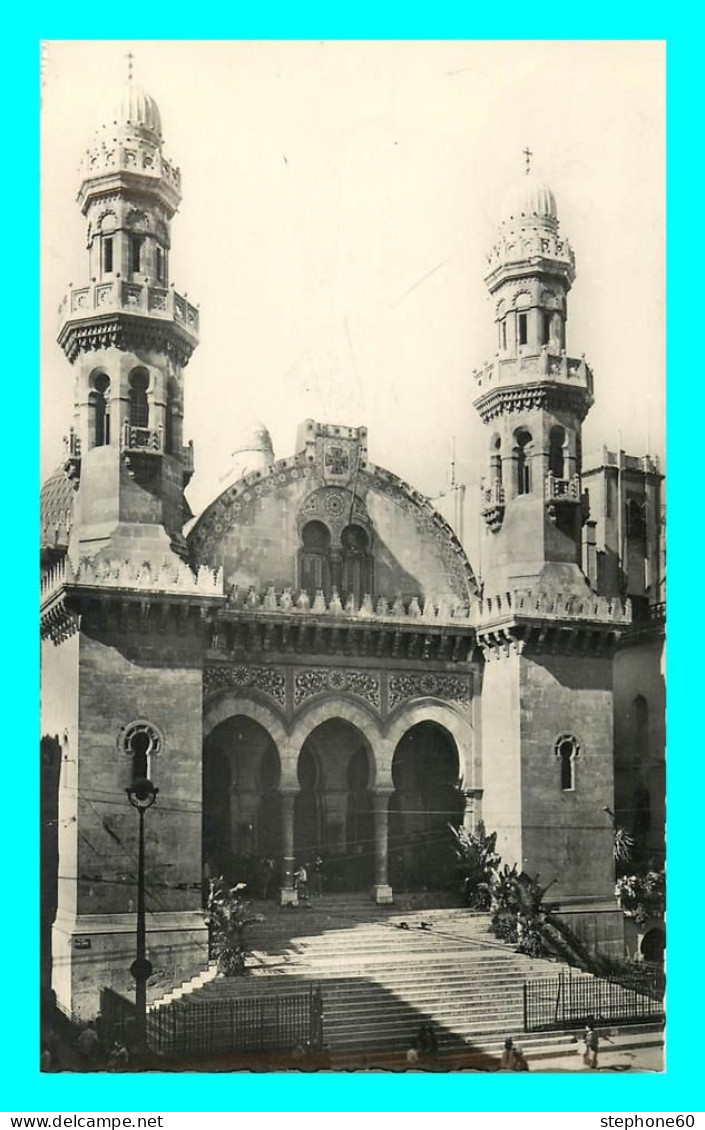 A813 / 653 Algérie ALGER Cathédrale ( Timbre ) - Algeri