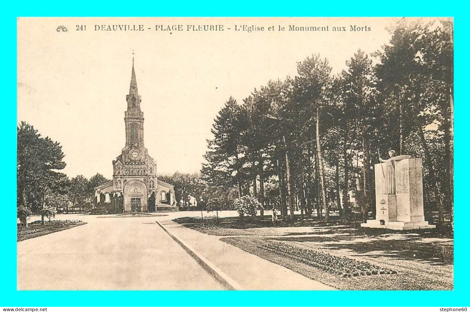 A818 / 067 14 - DEAUVILLE Eglise Et Monument Aux Morts - Deauville