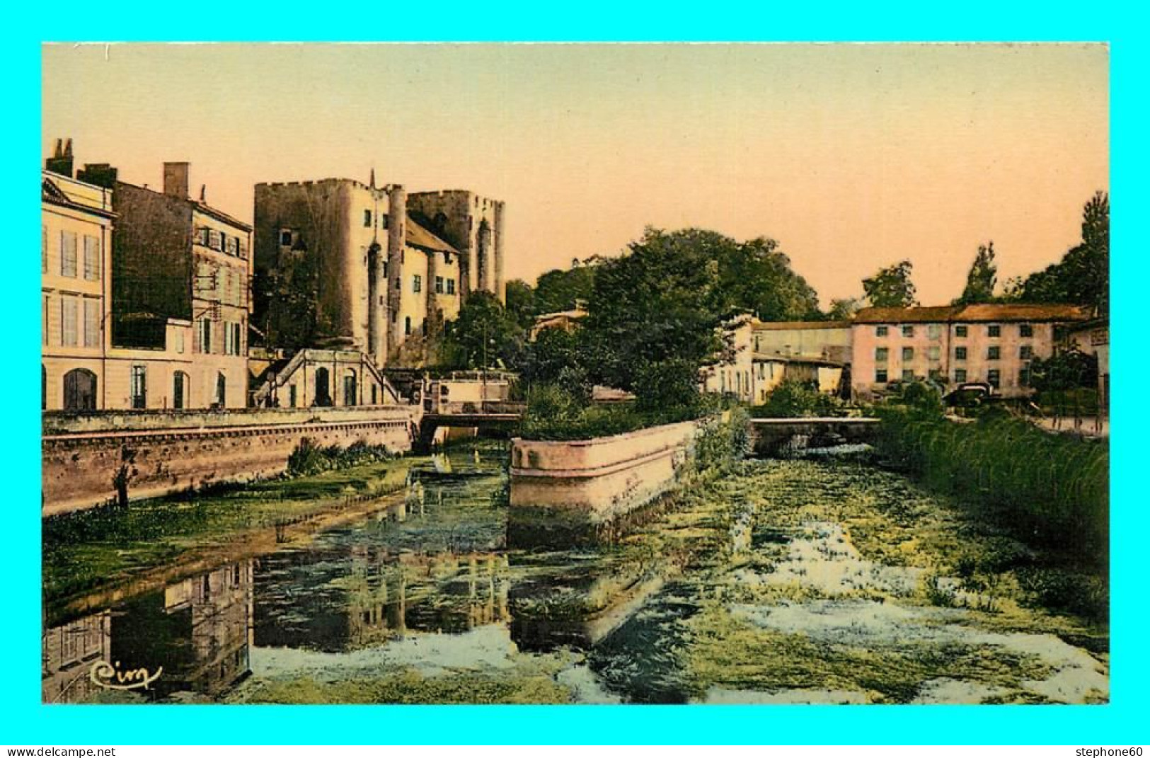 A820 / 349 79 - NIORT Donjon Vu Des Vieux Ponts Sur La Sevres - Niort