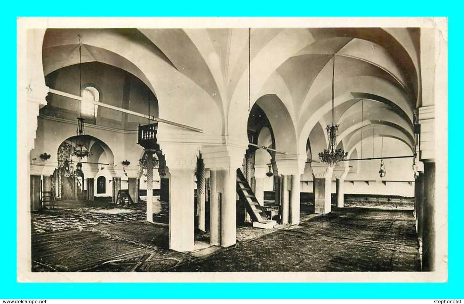 A822 / 261 Algérie ORAN Intérieur De La Mosquée Du Pacha ( Timbre ) - Oran