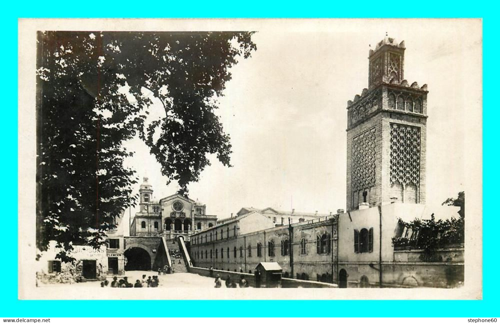 A822 / 257 Algérie ORAN Mosquée Et Eglise Saint Louis ( Timbre ) - Oran