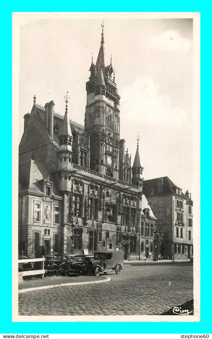 A827 / 497 60 - COMPIEGNE Hotel De Ville ( Voiture ) - Compiegne