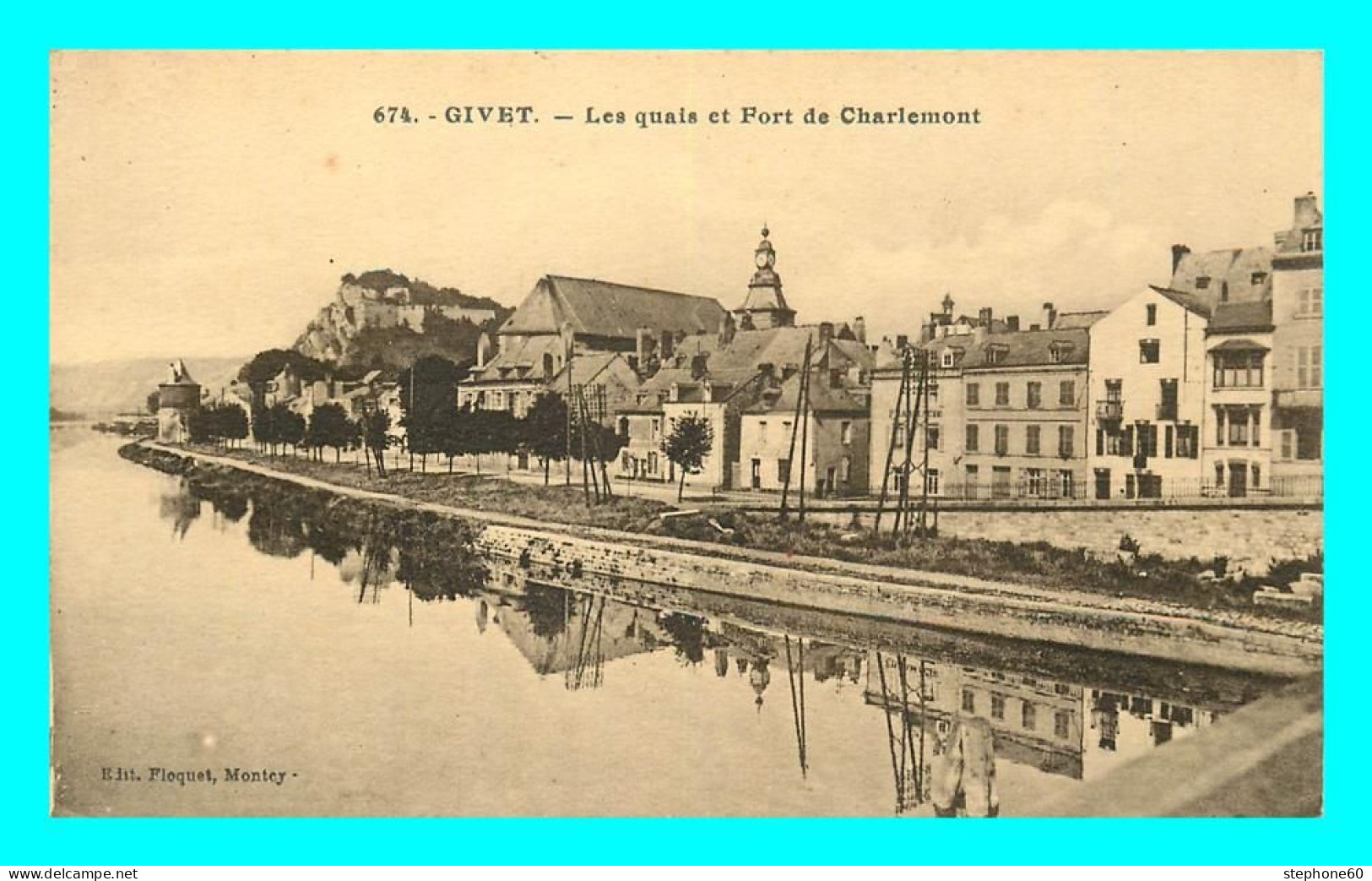 A829 / 243 08 - GIVET Les Quais Et Port De Charlemont - Givet