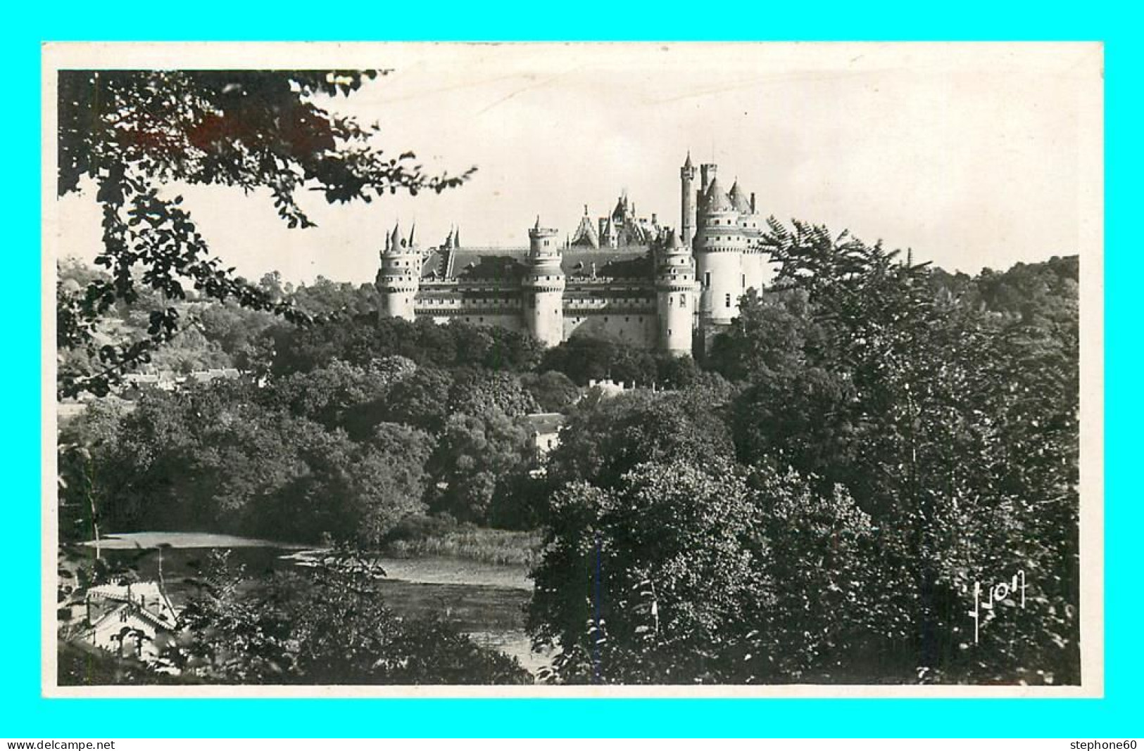 A832 / 597 60 - PIERREFONDS Chateau Et Le Lac ( Timbre ) - Pierrefonds