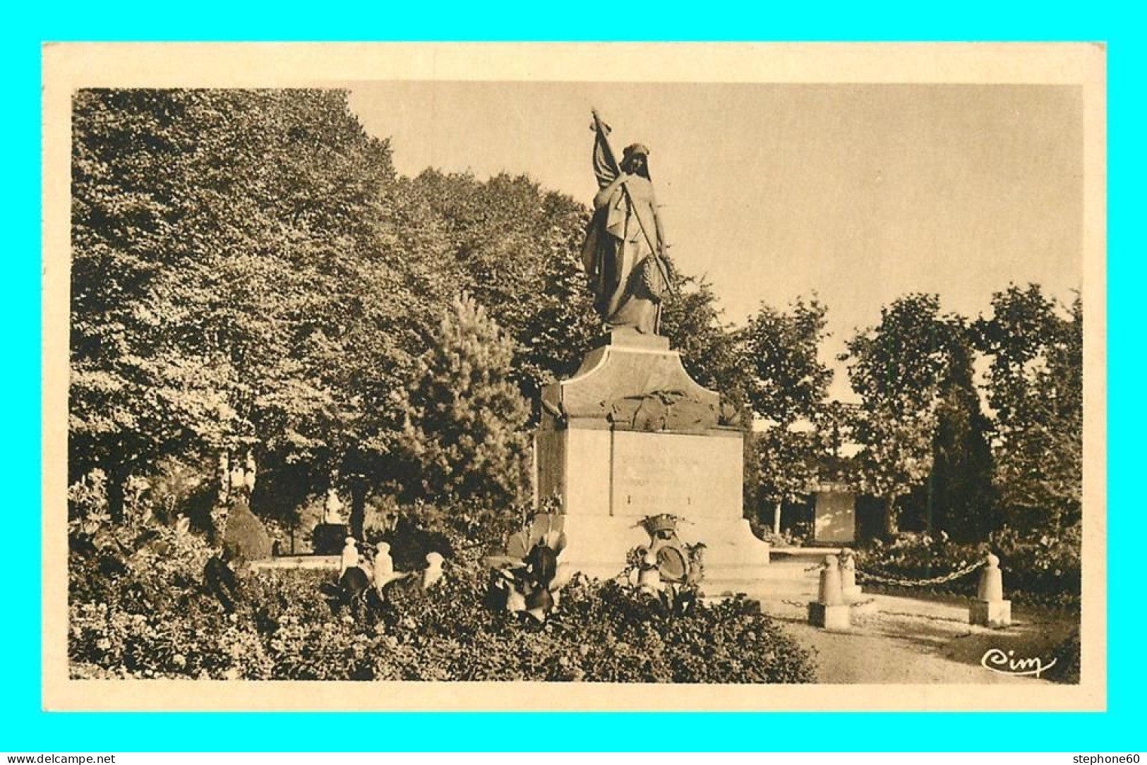 A836 / 051 59 - LE CATEAU Monument Aux Morts - Le Cateau