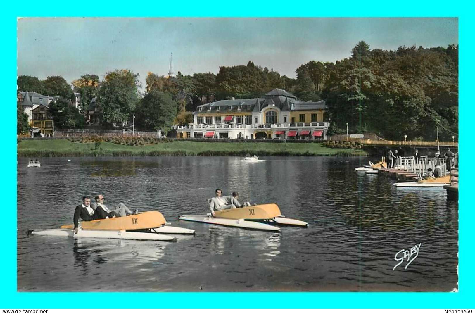 A837 / 155 61 - BAGNOLES DE L'ORNE Casino Des Thermes ( Pédalo ) - Bagnoles De L'Orne