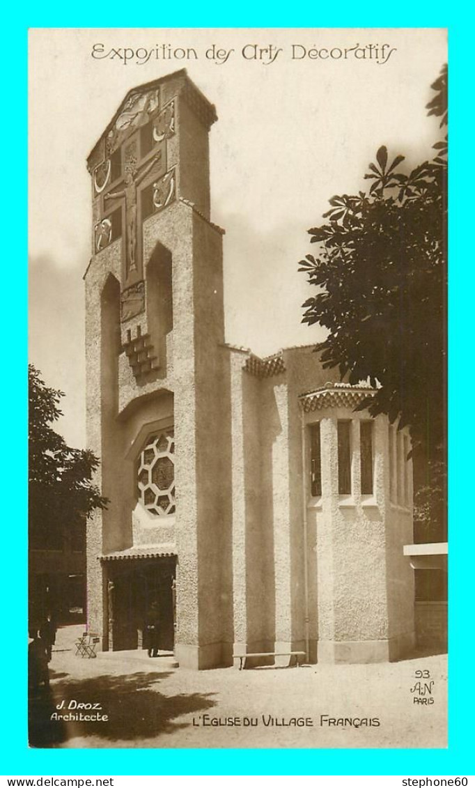 A834 / 373  Exposition Des Arts Décoratifs Eglise Du Village Francais - Andere & Zonder Classificatie