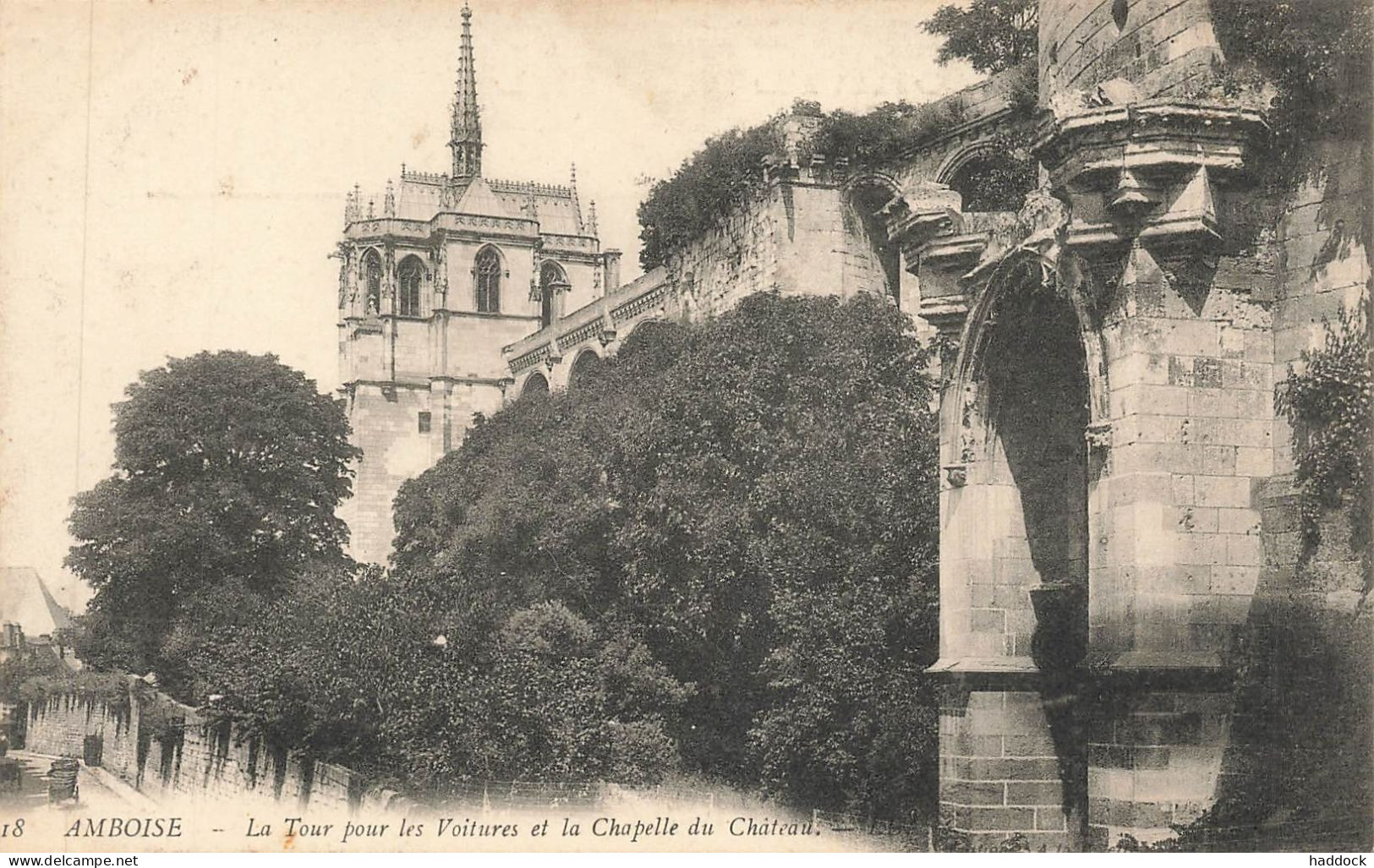 AMBOISE : LA TOUR POUR LES VOITURES - Amboise