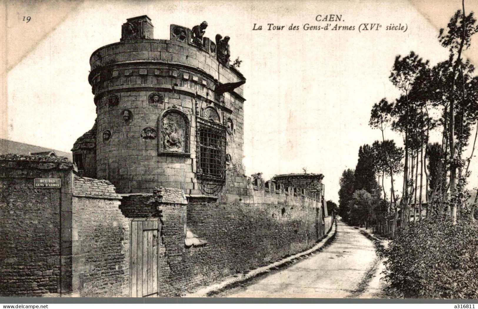 Caen La Tour Des Gens D Armes - Caen