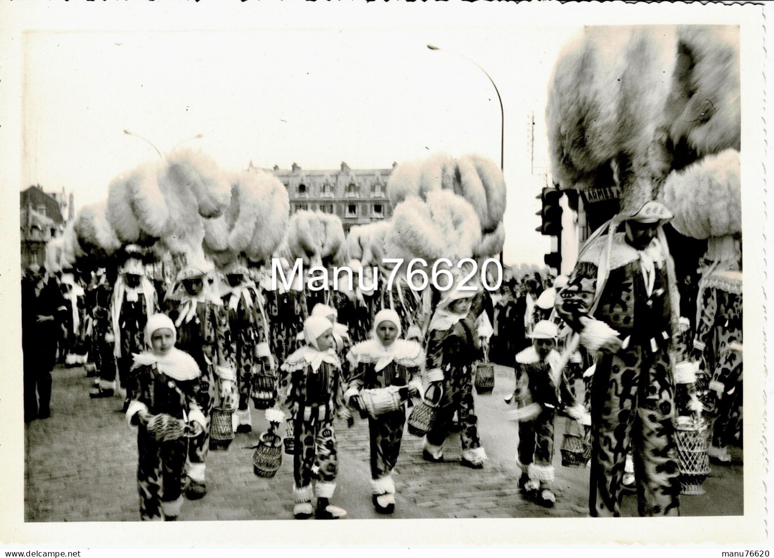 Ref 1 - Photo  Négatif : Carnaval De Saint Quentin , Aisne - France . - Europa