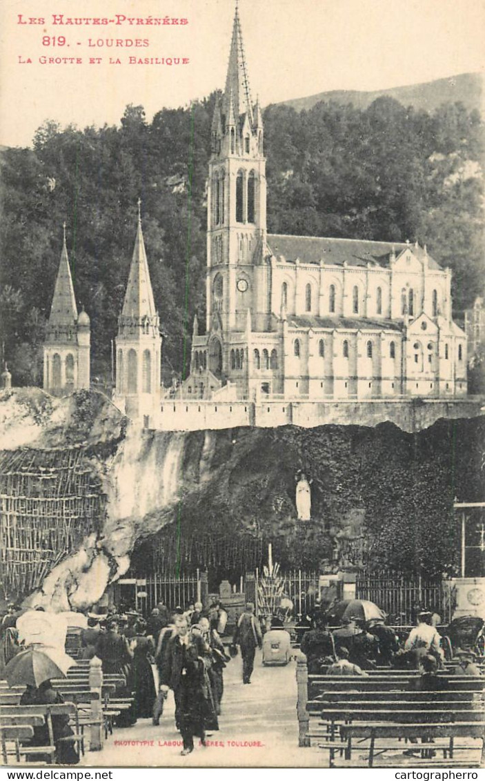 France Lourdes La Grotte Et La Basilique - Lourdes