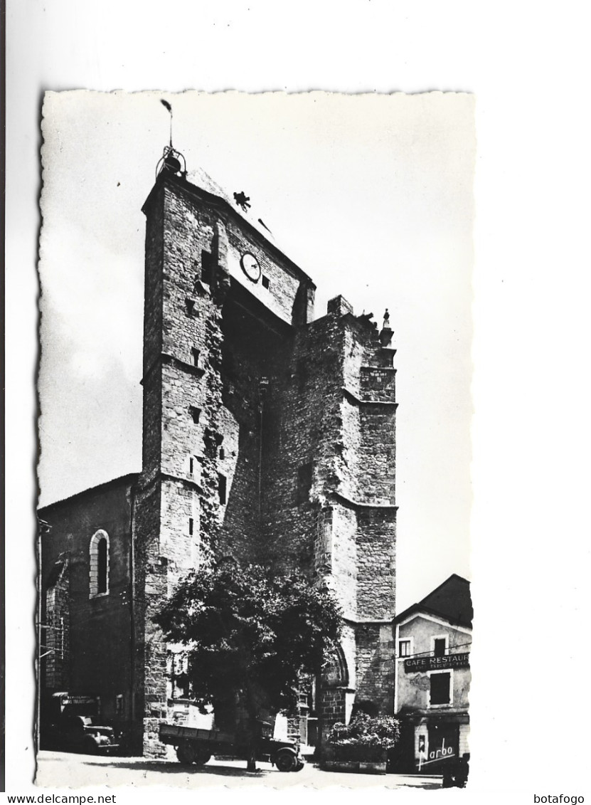 CPA PHOTO DPT 46 SOUILLAC, LE BEFFROI ET LA TOUR DE L HORLOGE - Souillac