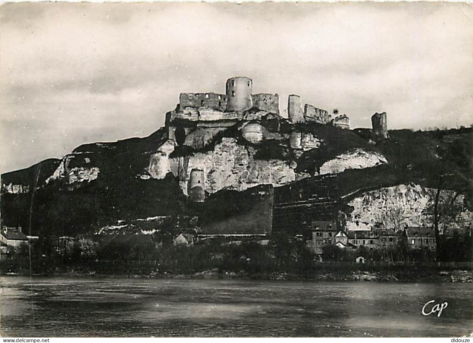 27 - Les Andelys - Le Petit Andely - Le Château Gaillard - Mention Photographie Véritable - Carte Dentelée - CPSM Grand  - Les Andelys