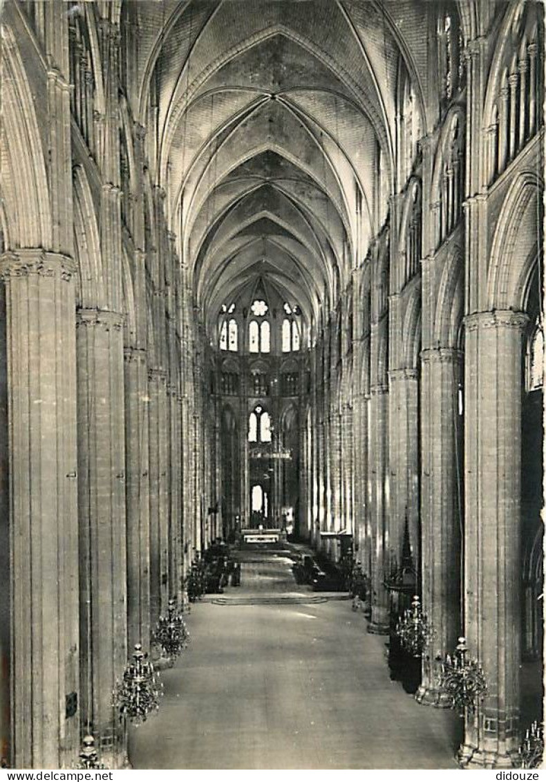 18 - Bourges - Intérieur De La Cathédrale Saint-Etienne - La Nef Vue Vers Le Chœur - Mention Photographie Véritable - Ca - Bourges