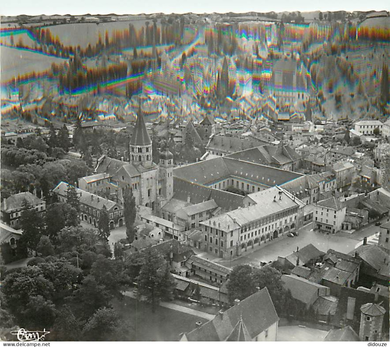 71 - Cluny - Vue Aérienne De L'ensennble De L'Abbaye - Mention Photographie Véritable - CPSM Grand Format - Carte Neuve  - Cluny