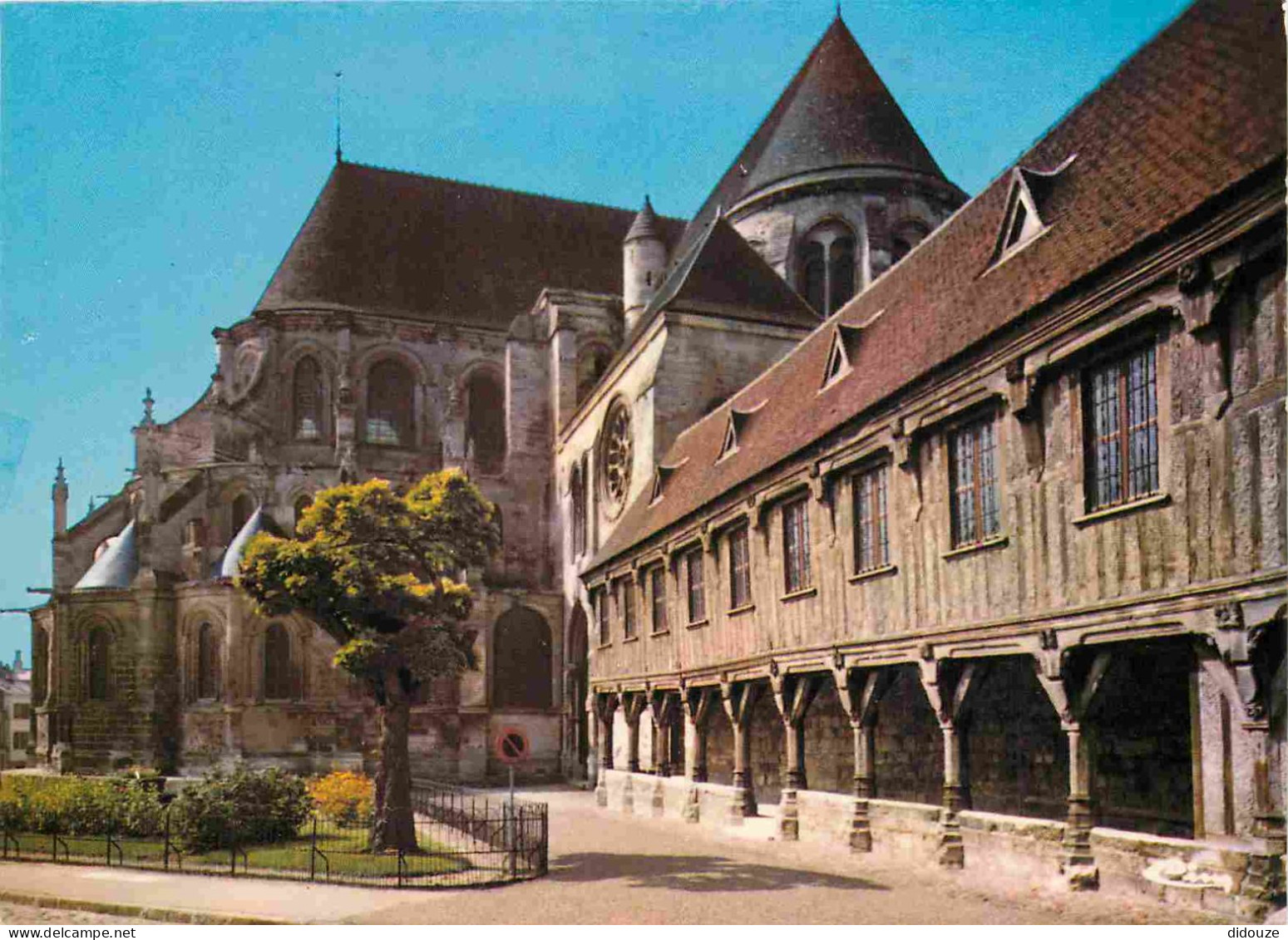 60 - Noyon - Bibliothèque Et Abside De La Cathédrale - CPM - Voir Scans Recto-Verso - Noyon