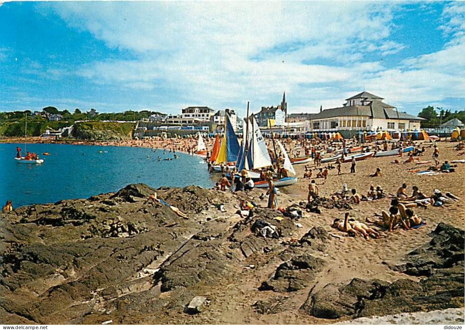 22 - Saint Quay Portrieux - Plage Du Casino - Scènes De Plage - CPM - Voir Scans Recto-Verso - Saint-Quay-Portrieux