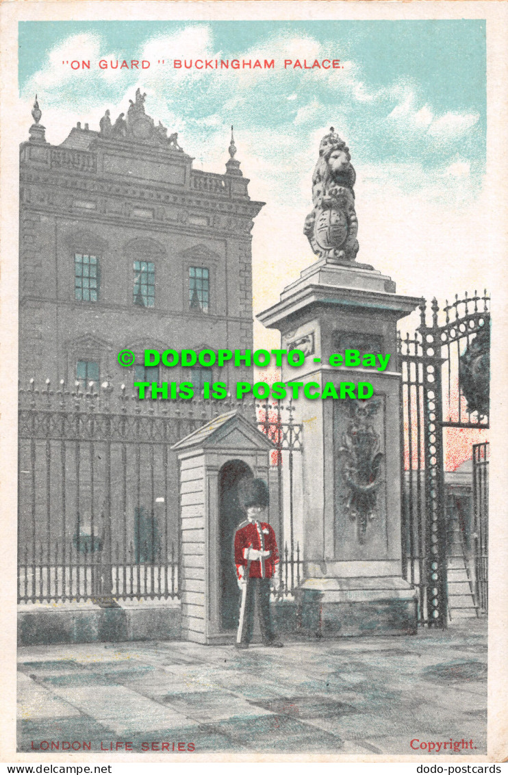 R498368 On Guard. Buckingham Palace. London Life Series. D. And D - Andere & Zonder Classificatie