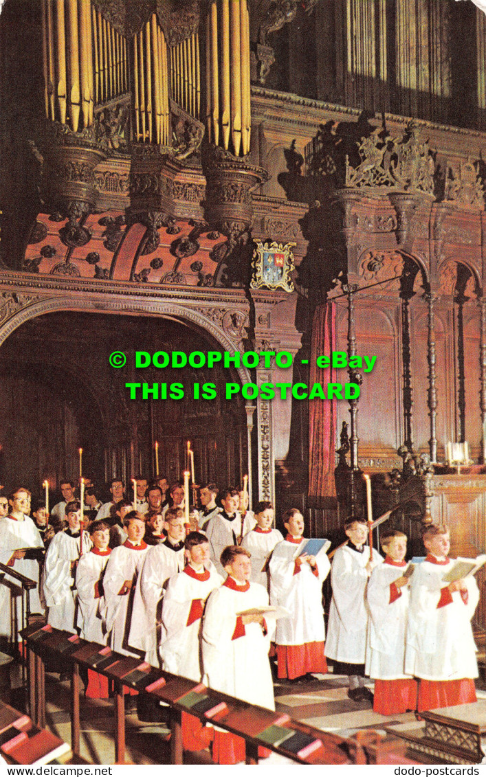 R498787 King College Chapel. Procession Of Choir At The Advent Carol Service. Ja - World