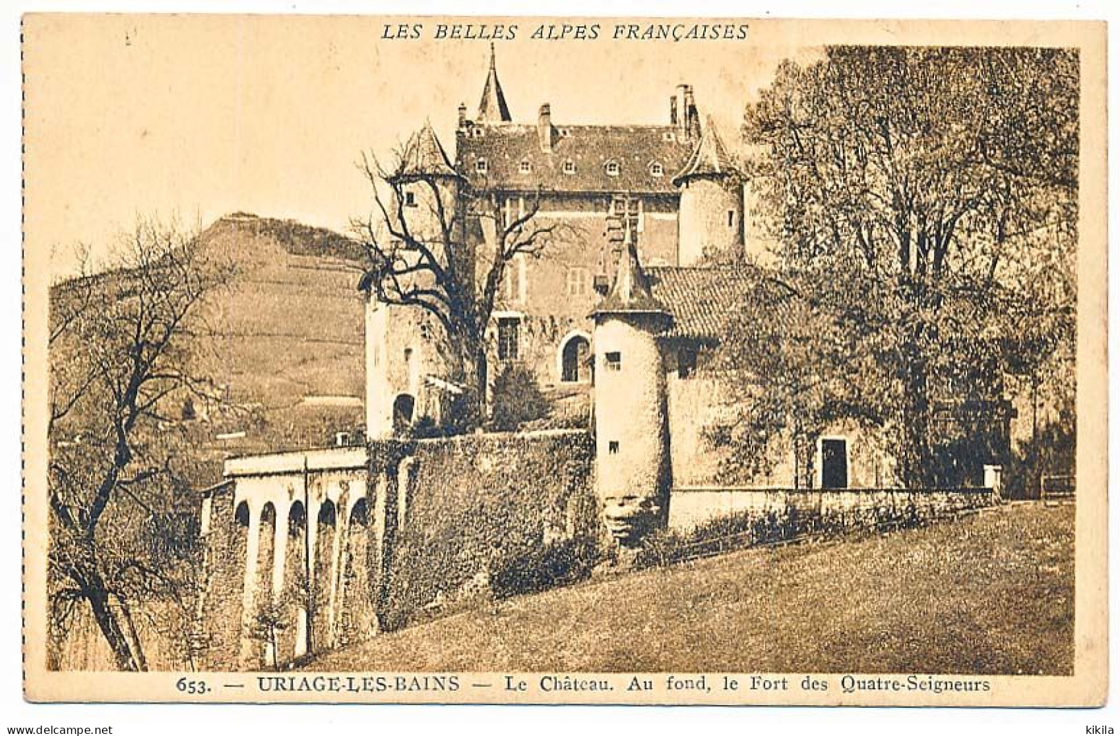 CPSM 9 X 14 Isère  URIAGE Le Château. Au Fond Le Fort Des Quatre Seigneurs - Uriage