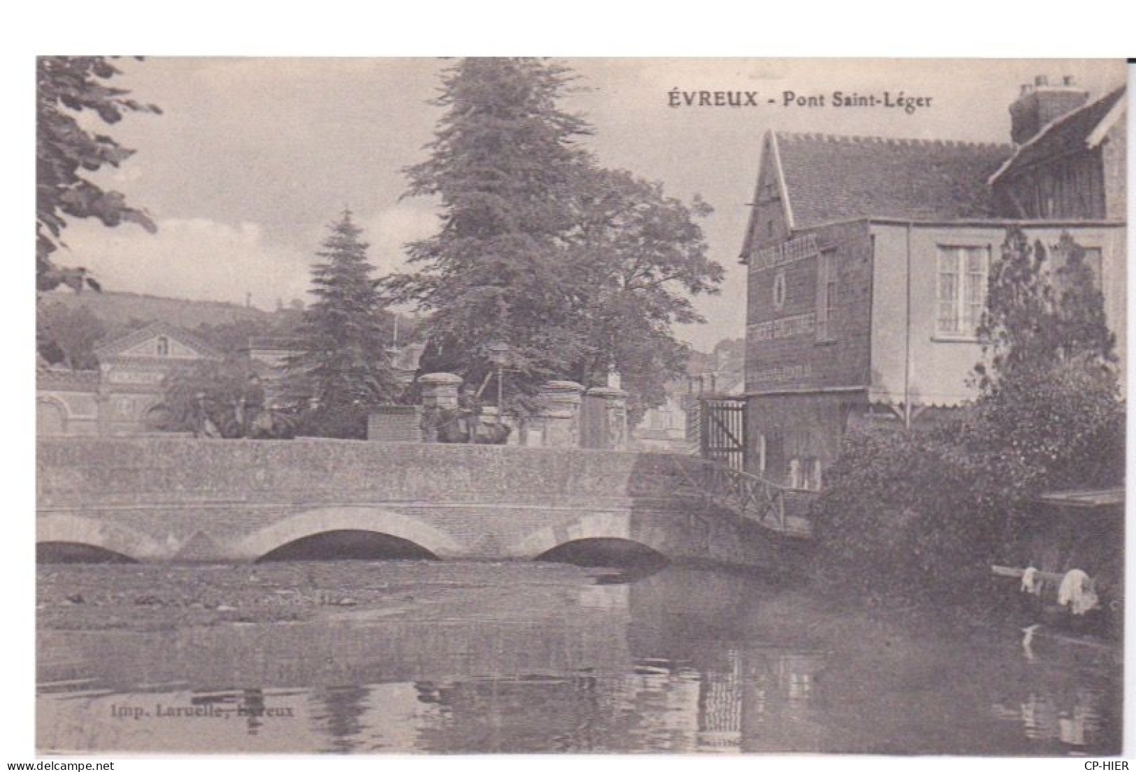 27 - EURE - EVREUX - PONT ST LEGER - PUB MAISON ABEILLES - LAVOIR A DROITE - Evreux