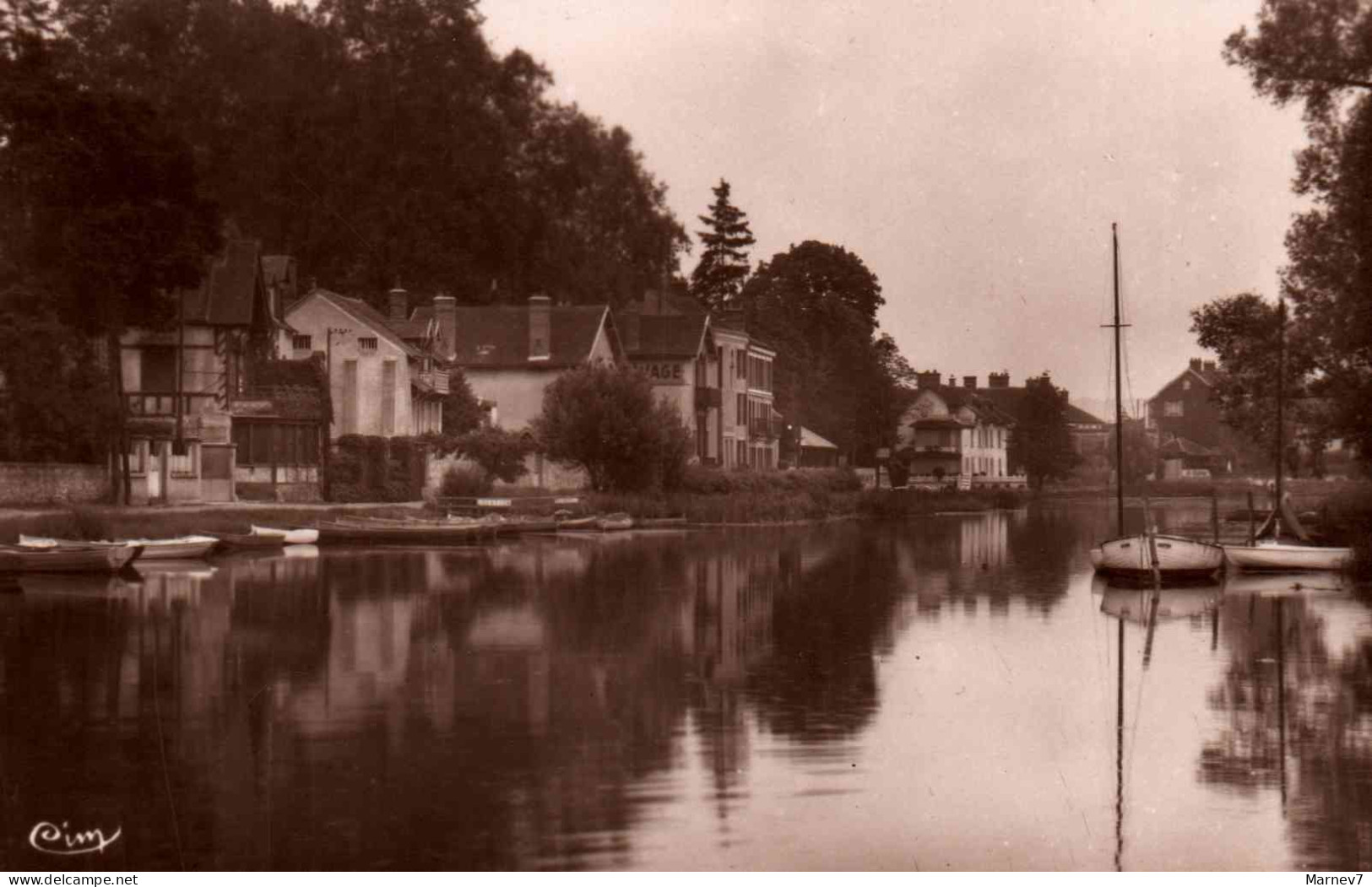 77 Seine Et Marne - CPA - SAMOIS Sur Seine - La VAU TERRE - - Samois