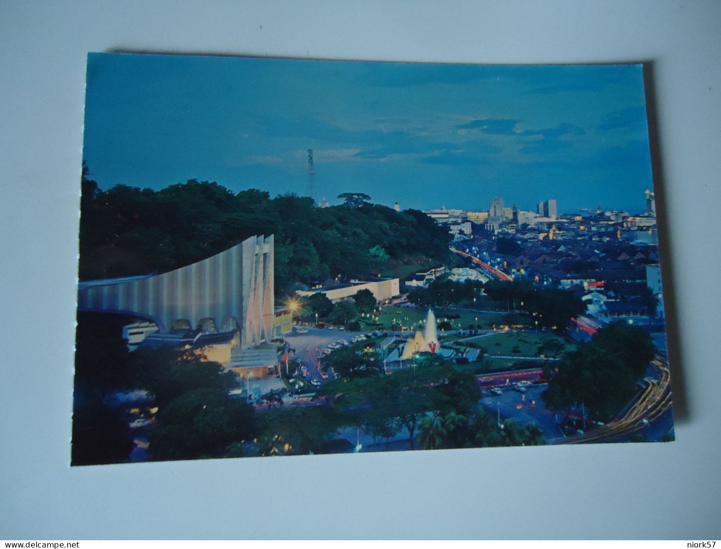 SINGAPORE POSTCARDS  THEATRE NICHT    FOR MORE PURCHASES 10% DISCOUNT - Singapore