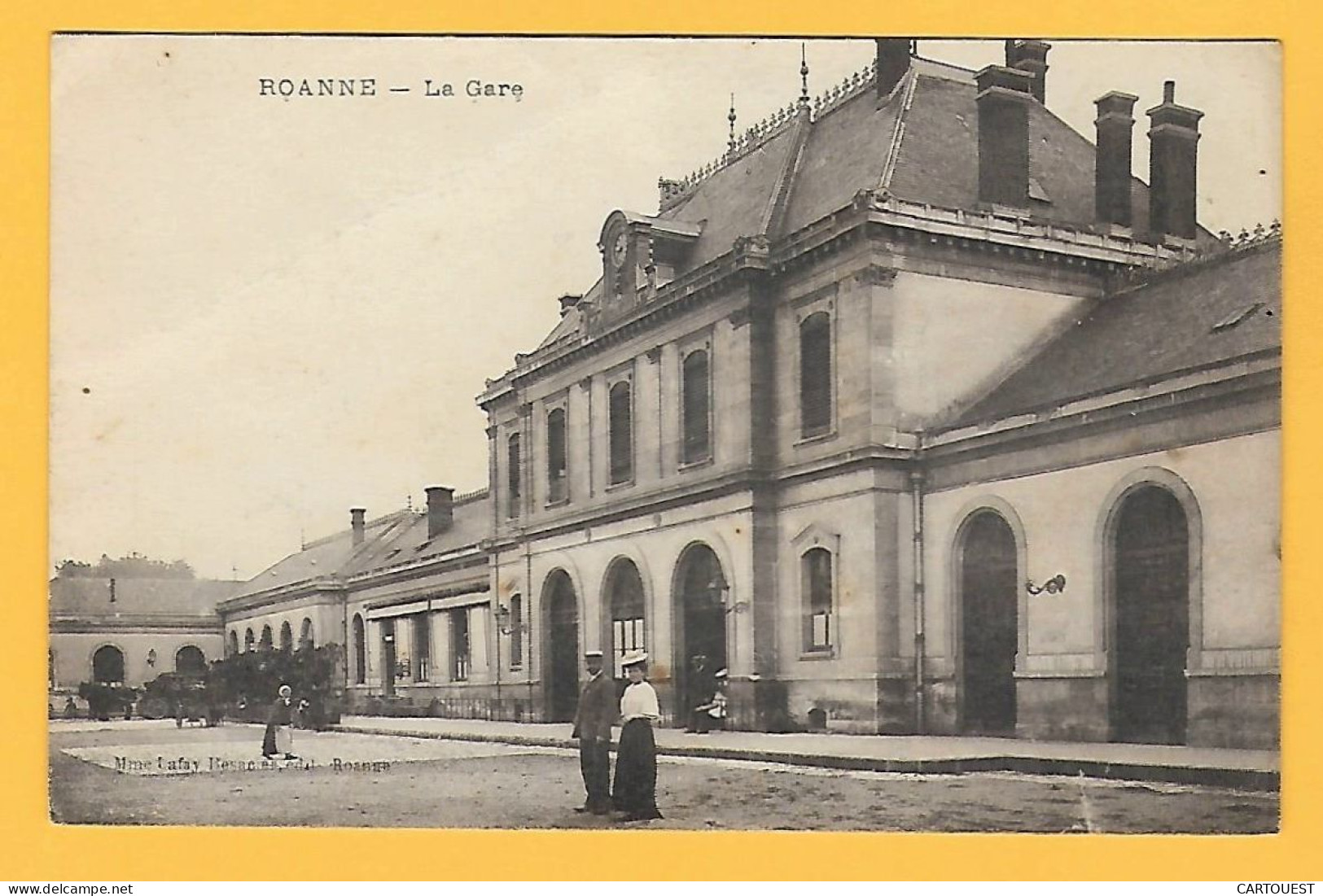 CPA ROANNE - La GARE - Peu Commune - Roanne