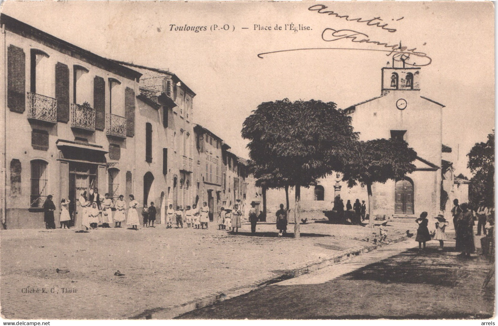 FR66 TOULOUGES - EC - Place De L'église - Animée - Belle - Autres & Non Classés