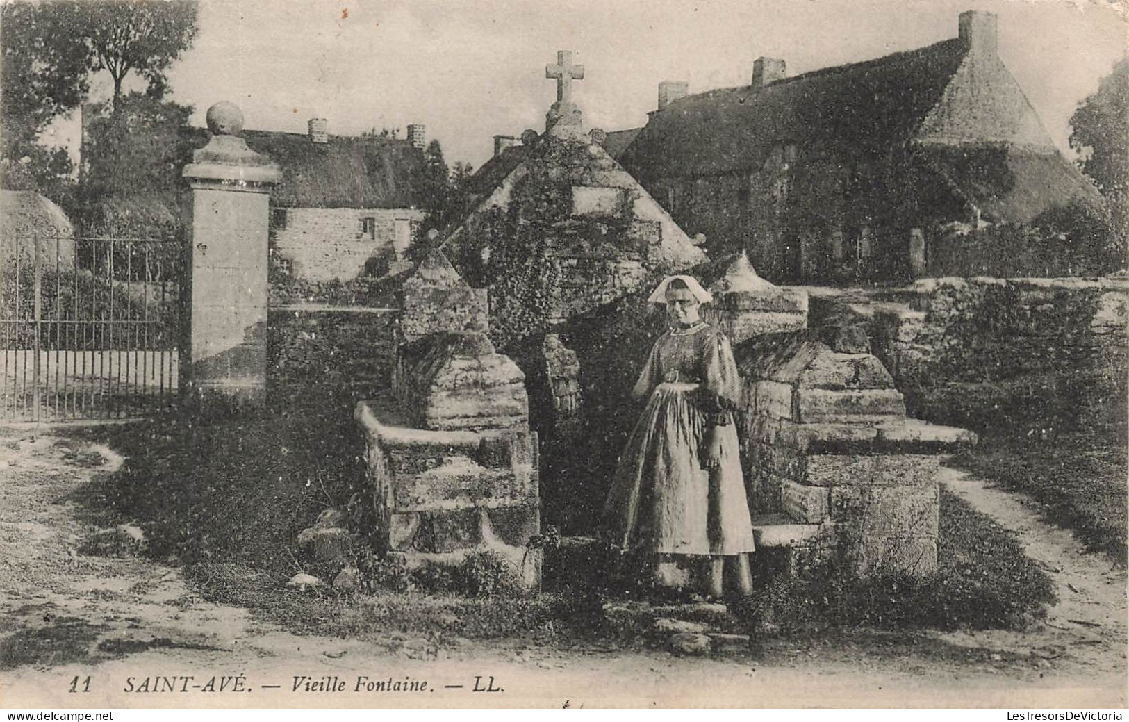 FRANCE - Saint Avé - Vue Sur La Vieille Fontaine - L L - Animé - Vue Générale - Carte Postale Ancienne - Vannes