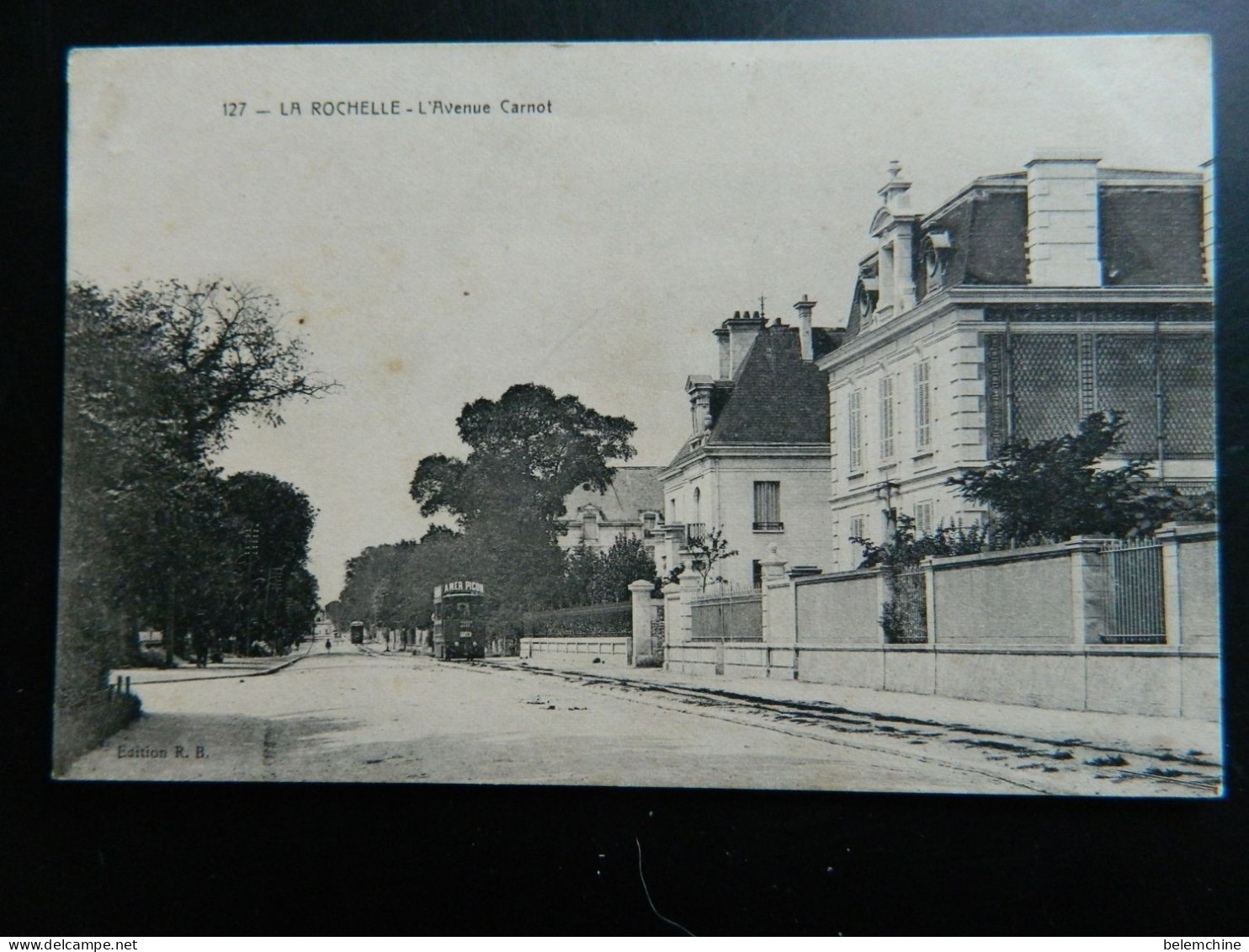 LA ROCHELLE                           L'AVENUE CARNOT                      TRAMWAY - La Rochelle