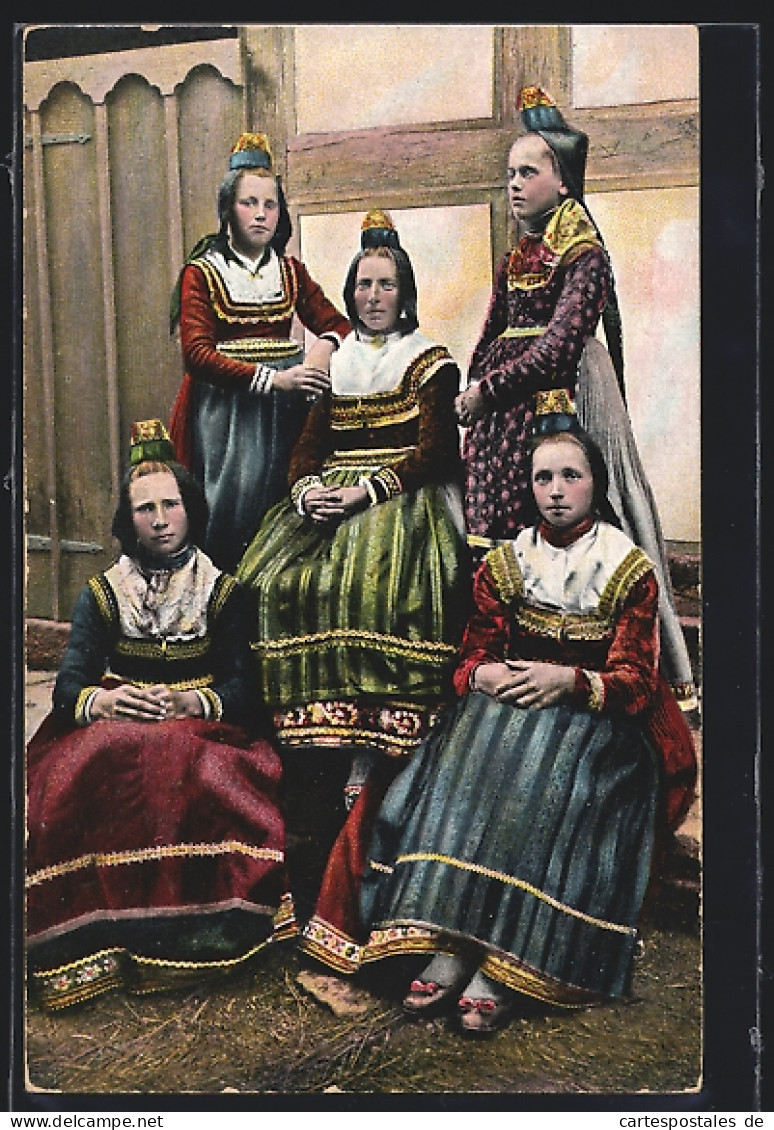 AK Frauen Und Mädchen In Hessischer Tracht  - Costumes