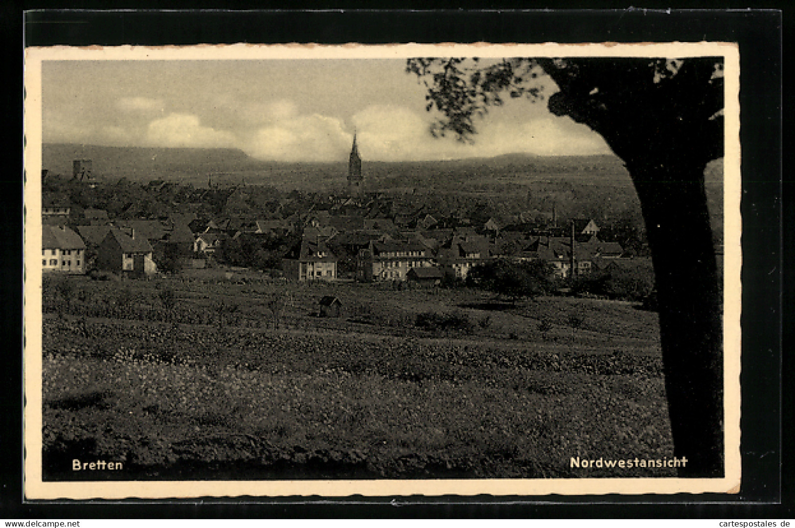 AK Bretten, Ortspartie Mit Kirche Und Baum  - Bretten