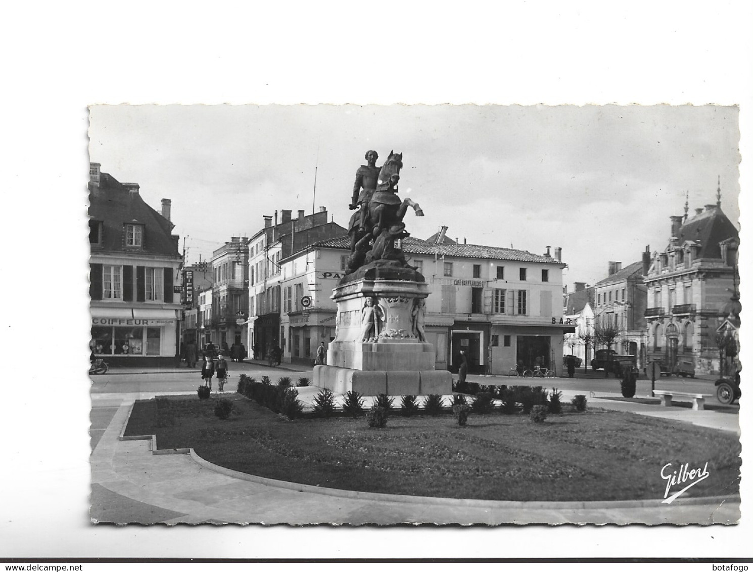 CPA PHOTO  DPT 16 COGNAC , PLACE ET STATUE FRANCOIS 1ER - Cognac