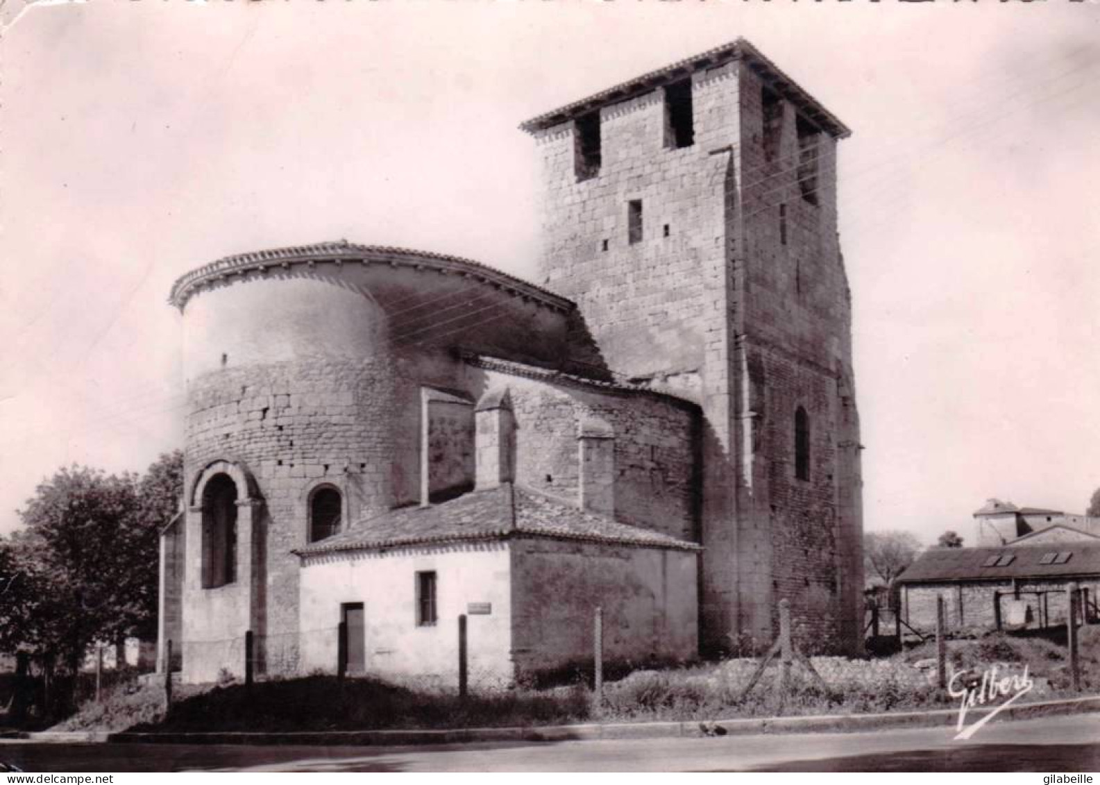 24  - Dordogne -  MONTCARET - Clocher Et Chevet De L'église - Autres & Non Classés