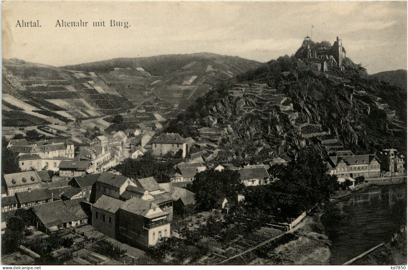 Altenahr Mit Burg - Bad Neuenahr-Ahrweiler