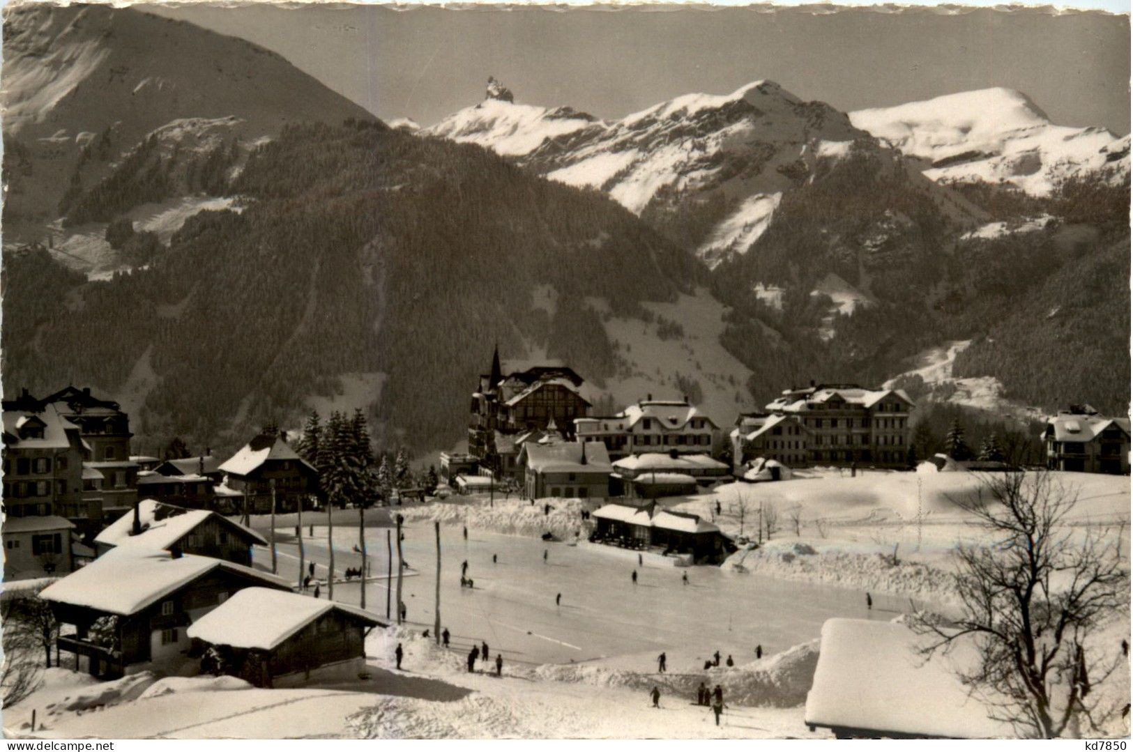 Wengen - Dorfpartie Mit Grosser Eisbahn - Wengen