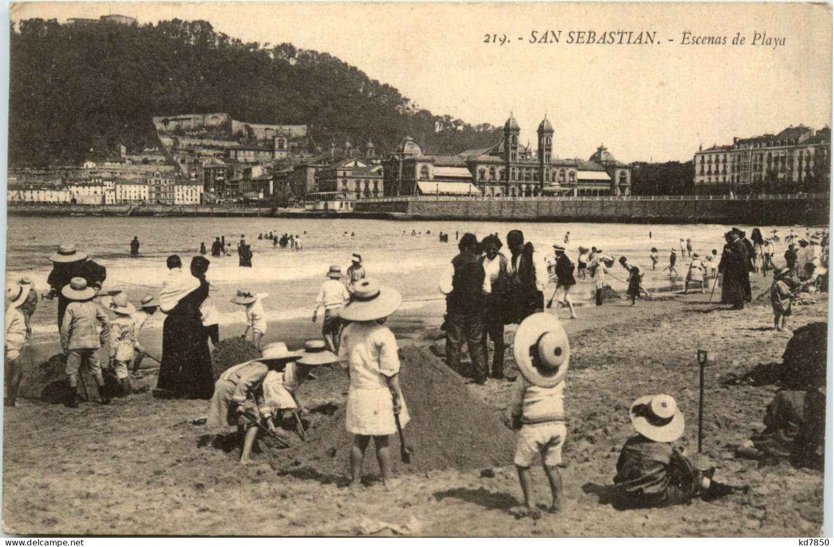 San Sebastian - Escenas De Playa - Guipúzcoa (San Sebastián)
