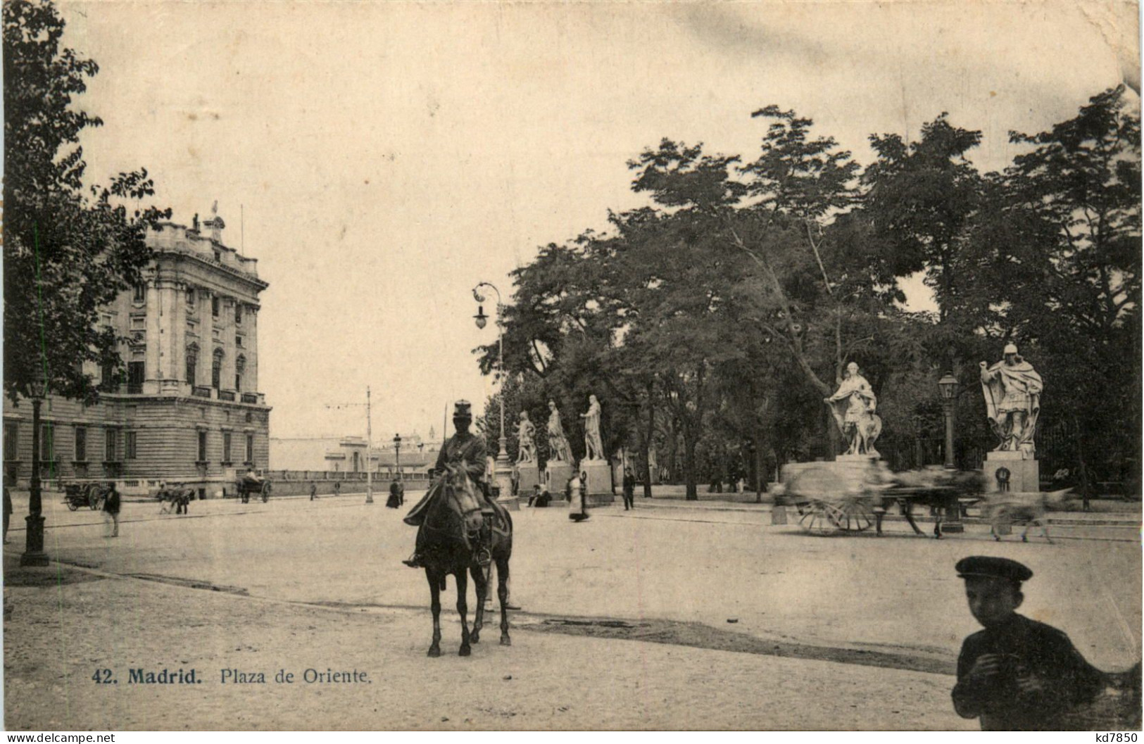 Madrid - Plaza De Oriente - Madrid