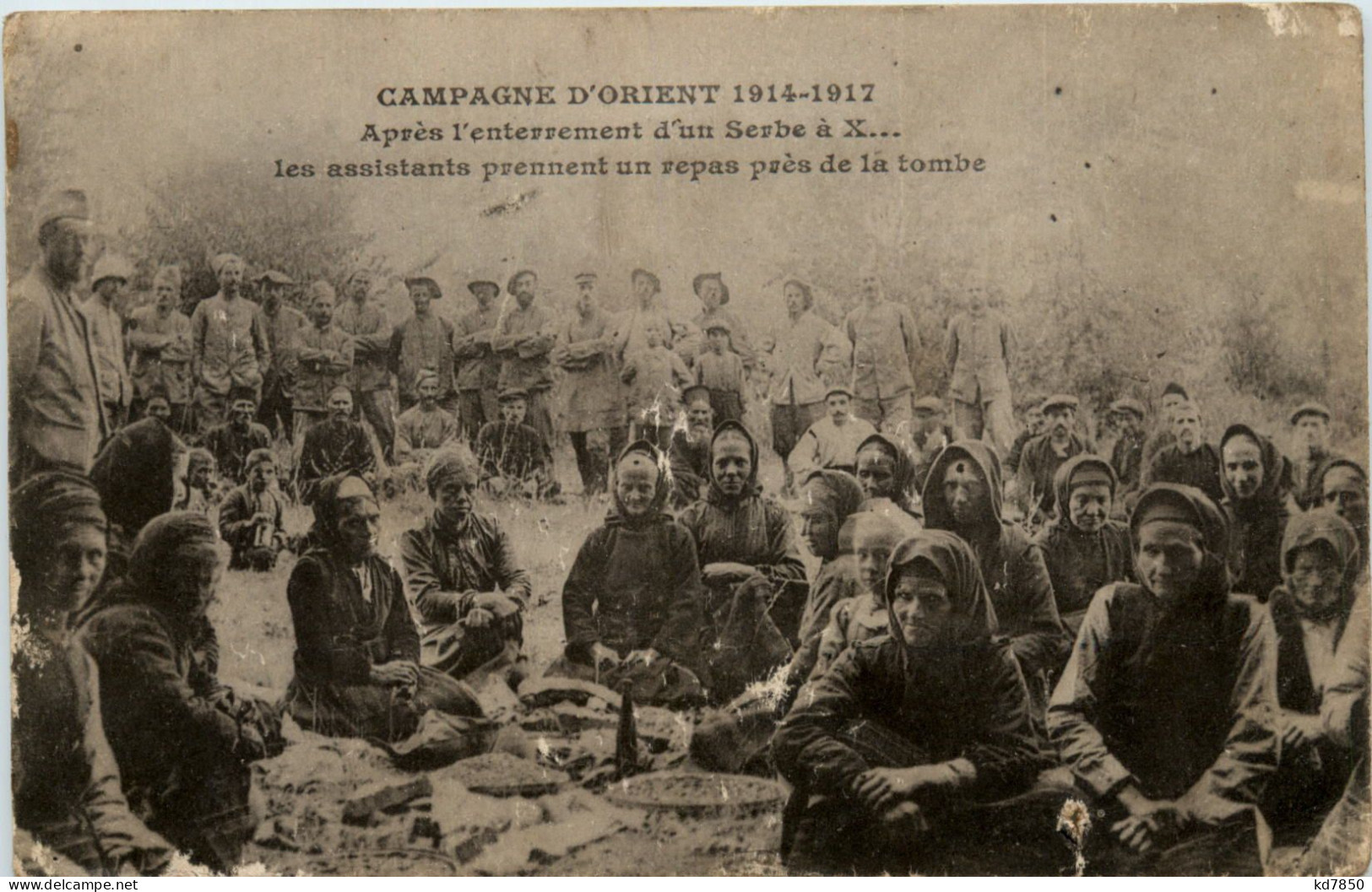 Campagne D Orient 1914-1917 - Apres L Enterrement D Un Serbe A X - Serbie