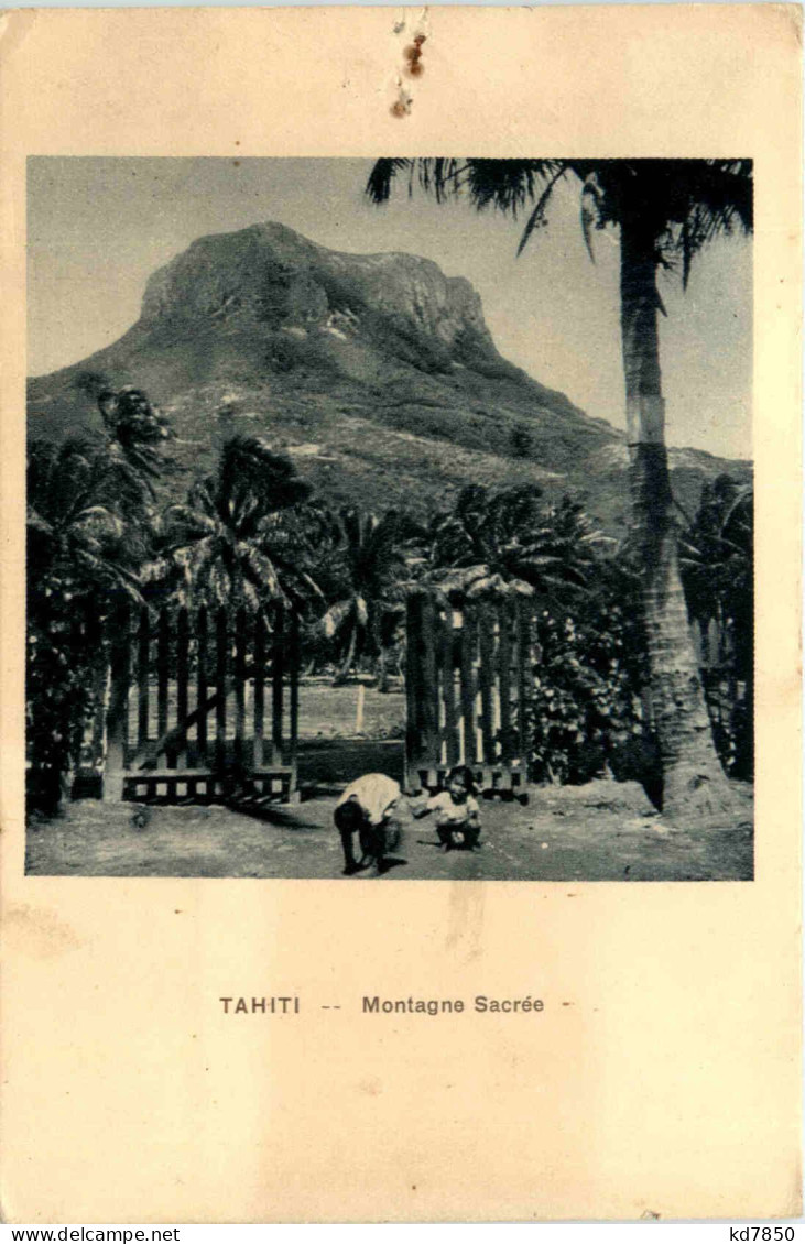 Tahiti - Montagne Sacree - Tahiti