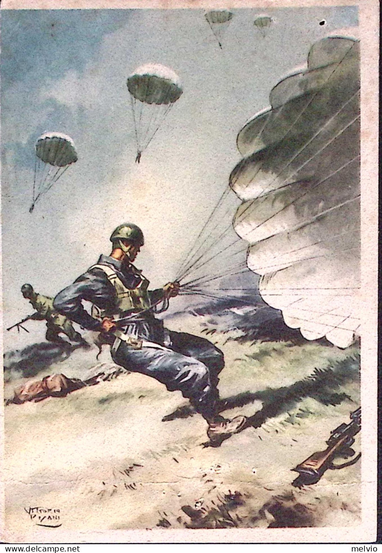 1943-CARTOLINA FRANCHIGIA Atterraggio Paracadutisti, Dis Pisani, Viaggiata Fori  - Marcophilie