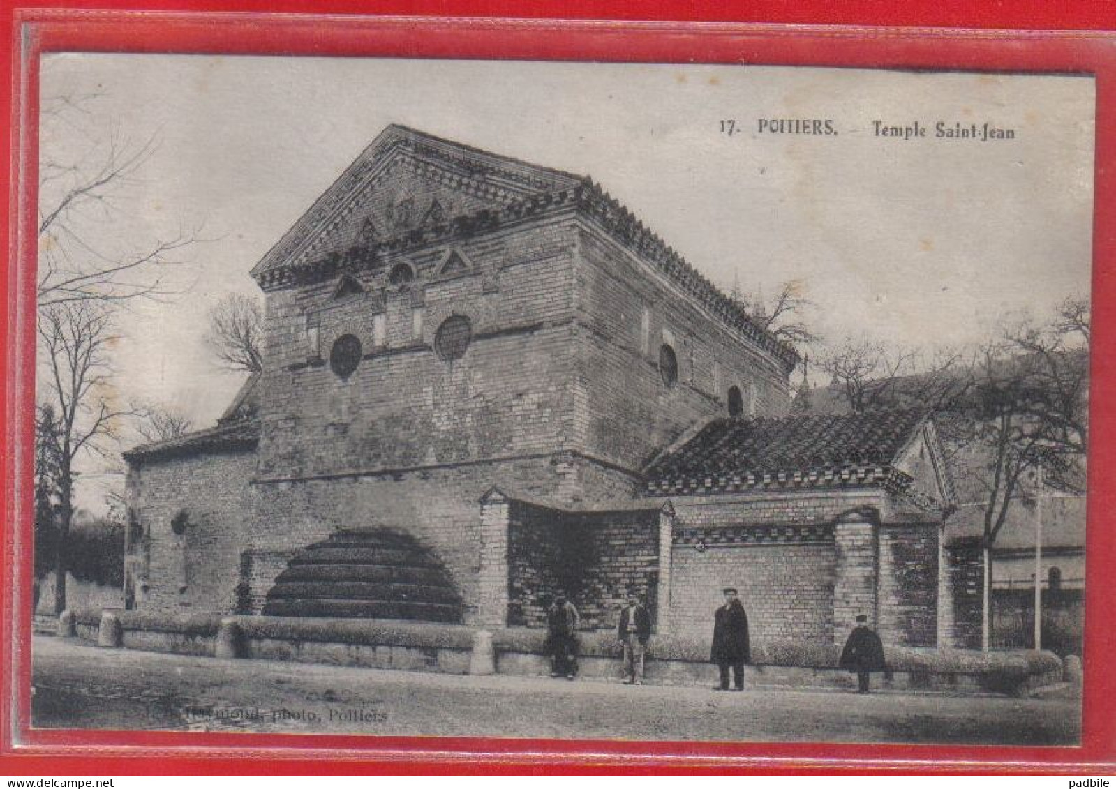 Carte Postale 86. Poitiers Temple St-Jean    Très Beau Plan - Poitiers