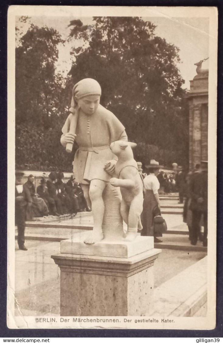 BERLIN, Friedrichshain, Der Märchenbrunnen - Der Gestiefelte Kater - 1917 Gelaufen, Beschädigt - Friedrichshain