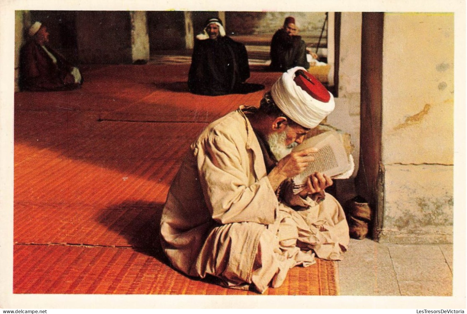 RELIGIONS ET CROYANCES - Islam - Readinf The Koran In The Mosque - Colorisé - Animé - Carte Postale - Islam