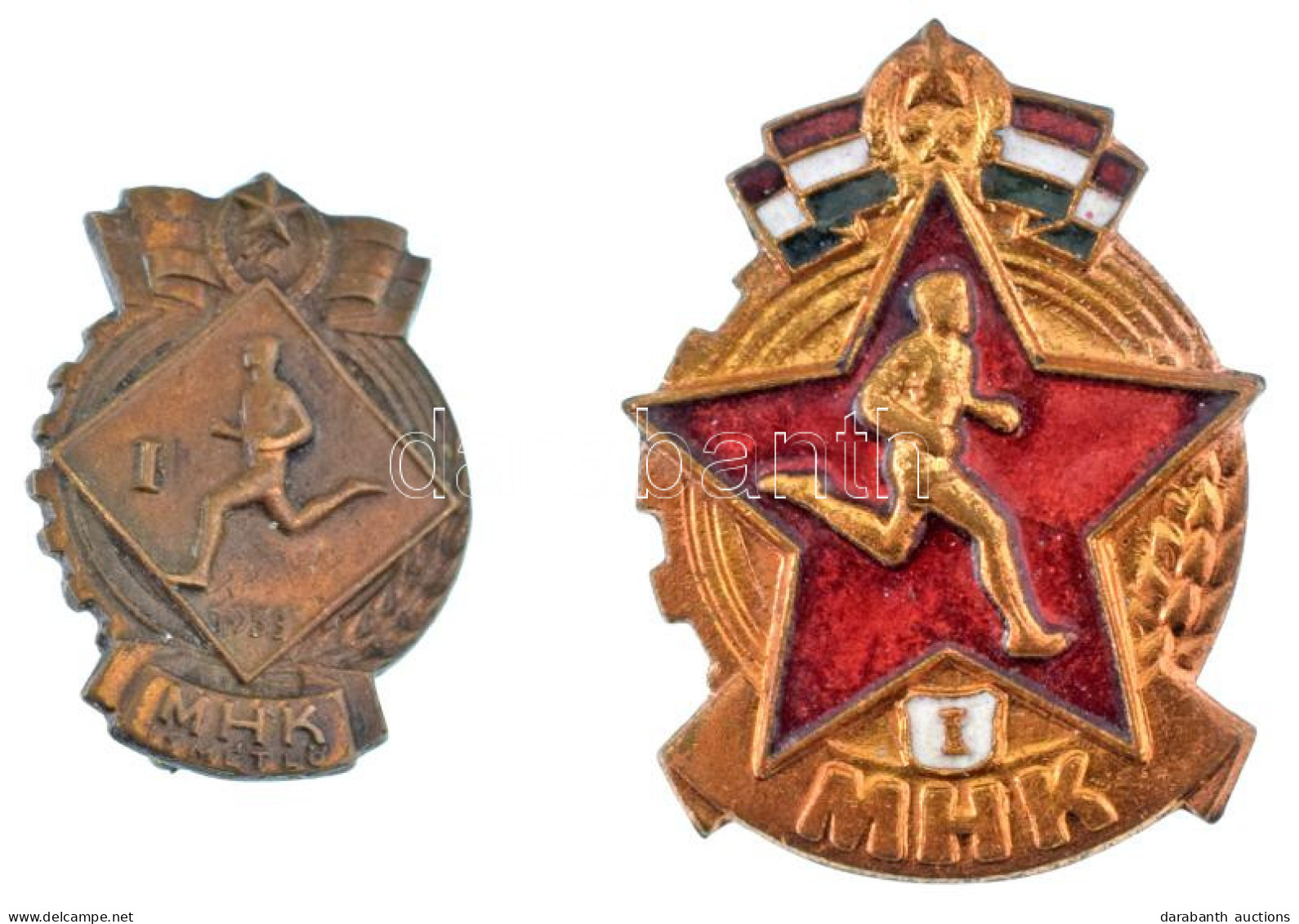 1950-1953. "MHK (Munkára, Harcra Kész)" Rákosi-címeres Bronz Kitűző (2xklf, Bronz és Zománcozott Bronz) T:AU - Non Classés