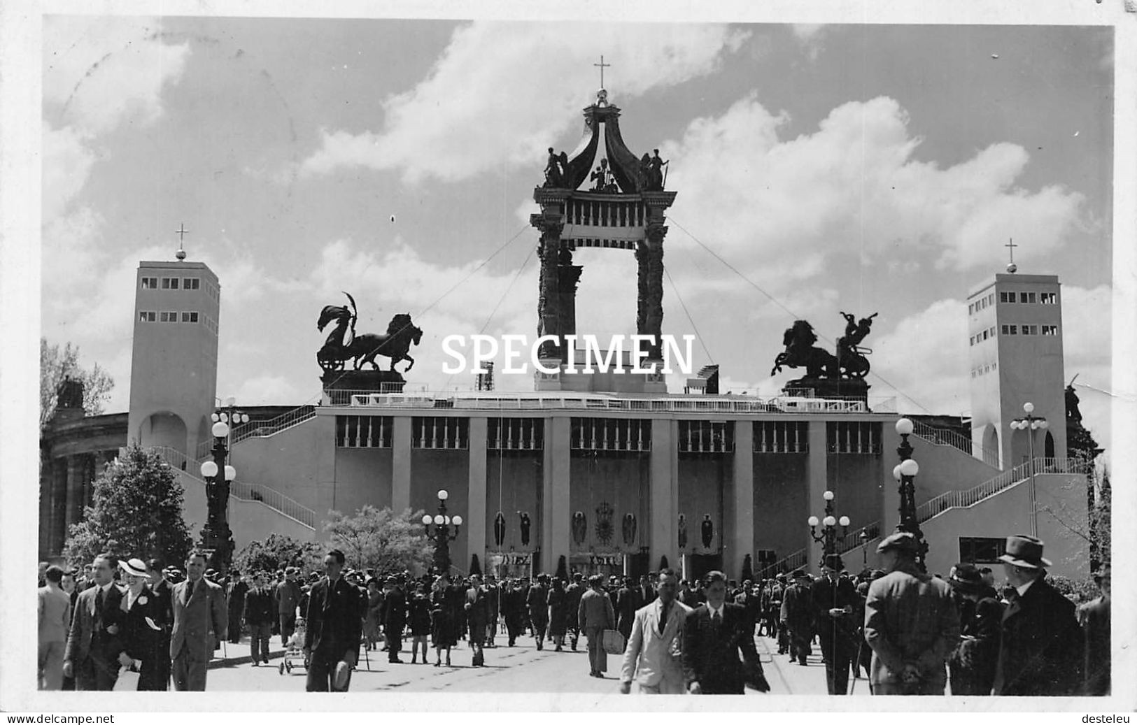 Nemzetkozi Eucharisztikus Kongresszus - XXXIV-eme Congres Eusharistique International Budapest 1938  - Altar Principal - Hungary