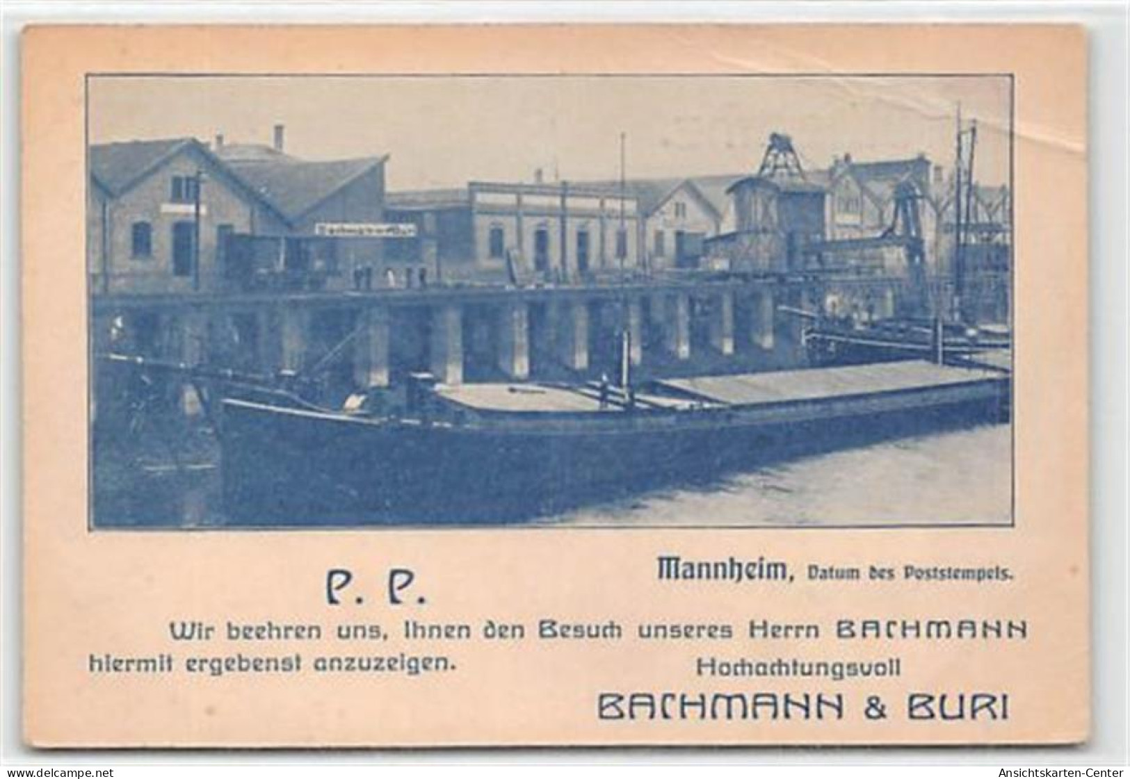 39100405 - Werbekarte Mannheim Von Bachmann & Buri.  Ein Schiff Vor Dem Bachmann  & Buri Gebaeude Ungelaufen  Knick Unt - Mannheim