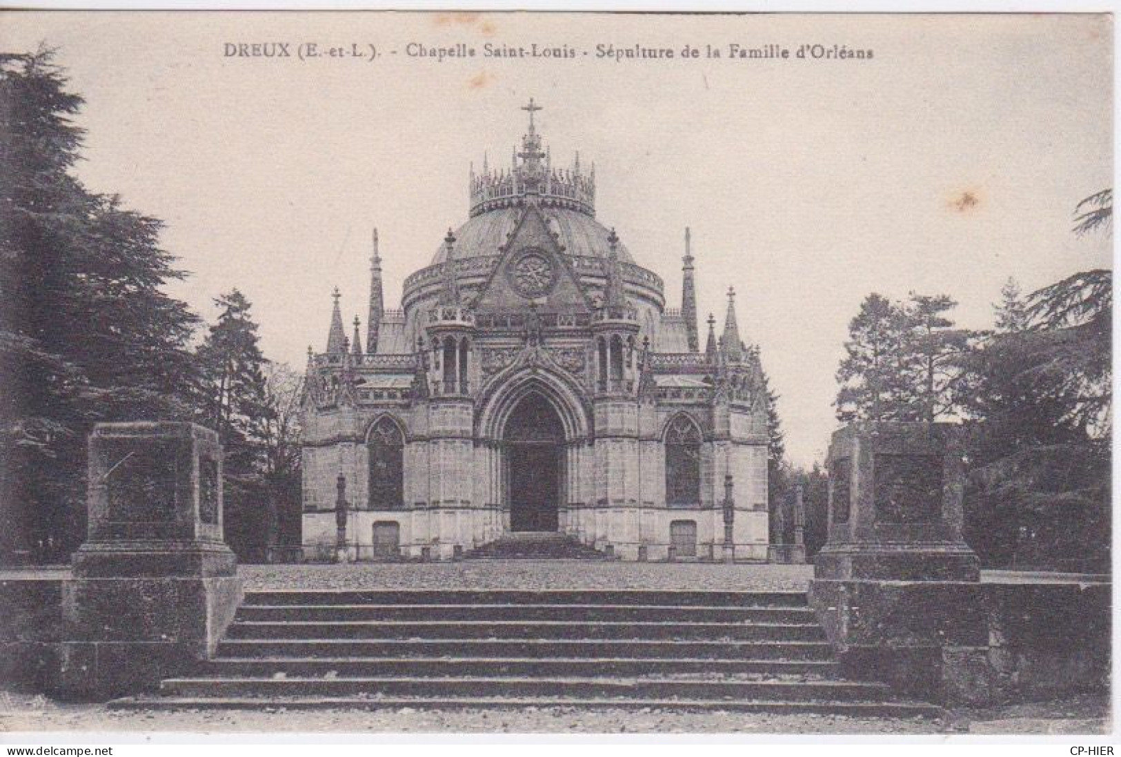 28 - DREUX - LA CHAPELLE ST LOUIS SEPULTURE DE LA FAMILLE D'ORLEANS - Dreux